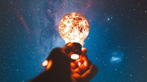 Horoscop 8 august: ce spun astrele azi