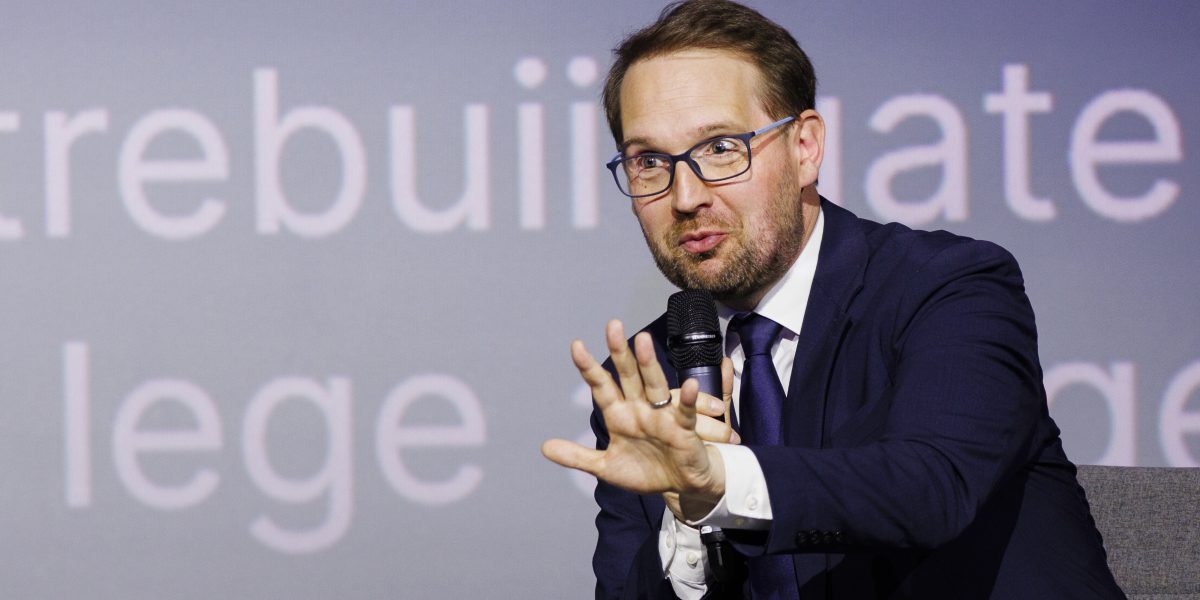 Fritz, tăiere de 10% la salariu: „Așa spune legea”