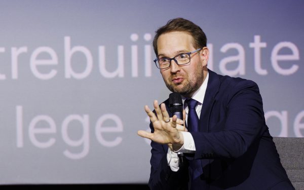 Fritz, tăiere de 10% la salariu: „Așa spune legea”