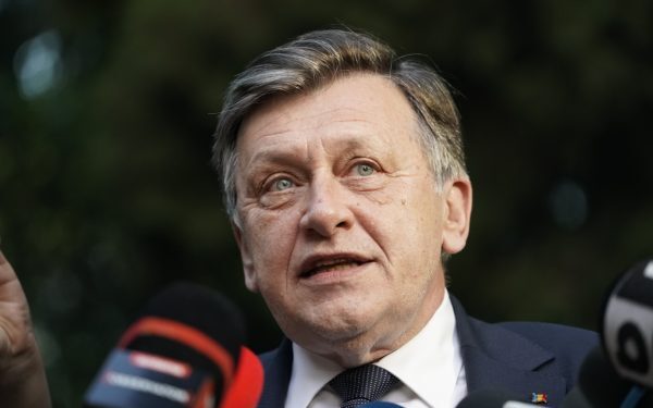 Crin Antonescu, atac furibund la Nicușor Dan