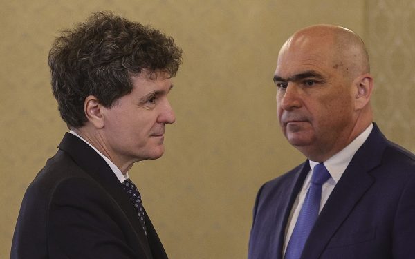 România, la un pas de „junk”: Moody’s trage semnalul de alarmă