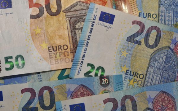 Lider de galerie, prins cu aproape un milion de euro!