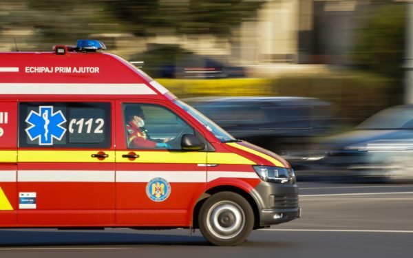 Ambulanța, condiții periculoase: sindicatele cer urgență