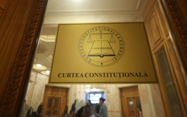 Nicușor Dan, CCR și legea integrității: Când judecă sesizarea