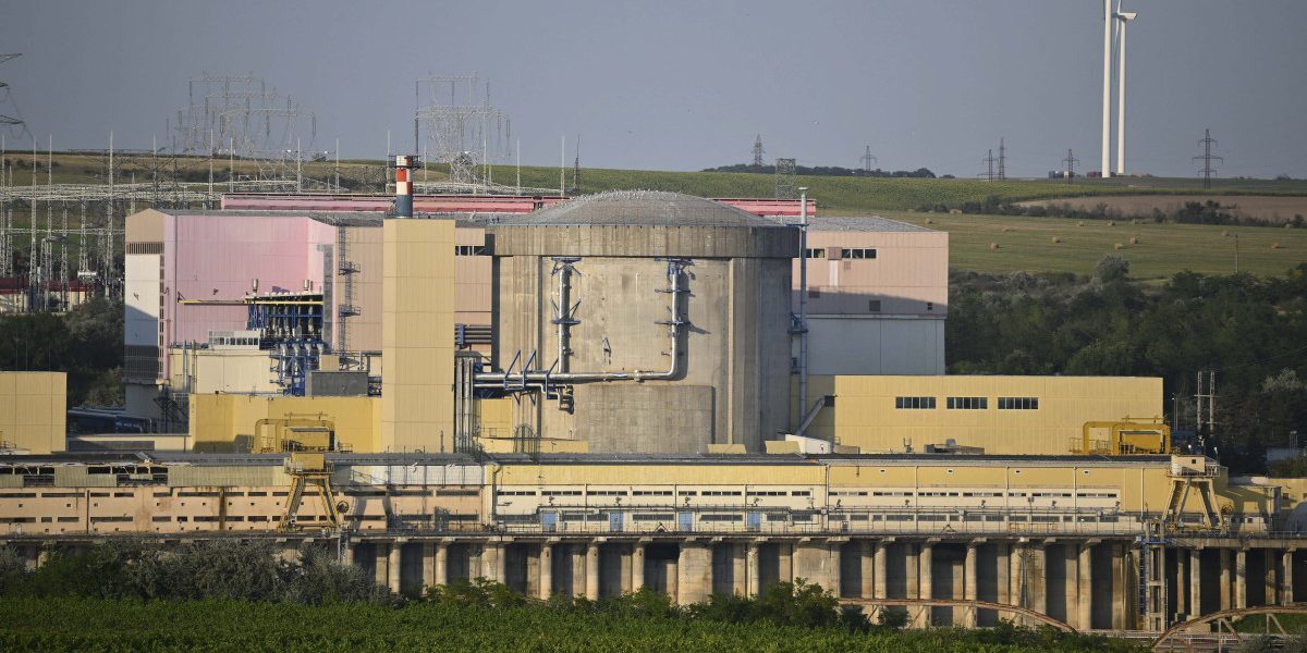 Cernavodă: Prețuri mai mari la energie după oprirea reactoarelor