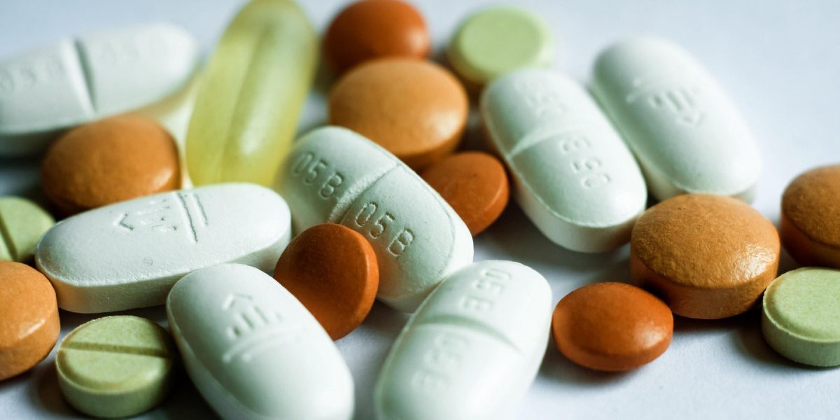 Lipsă medicamente anti-cancer: 3 dispărute, 8 cu probleme pe termen lung