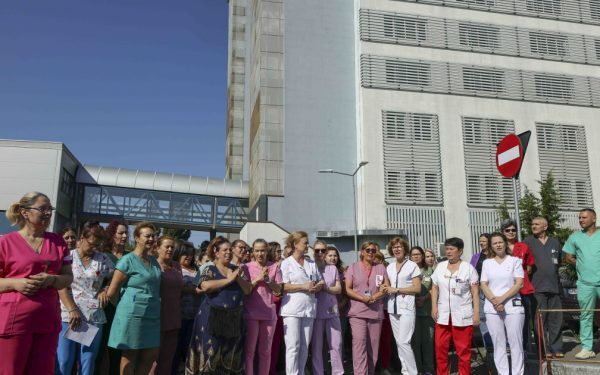 Sănătate: Sindicatele cer noi salarii. Detalii din documentul trimis Guvernului
