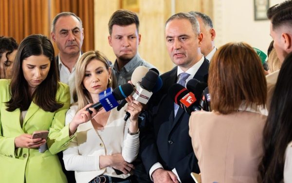 România scapă de FMI. Nazare: Un răgaz de câteva luni
