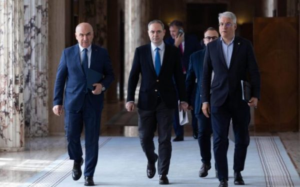 Nazare: Titlurile României scad după decizia Moody’s