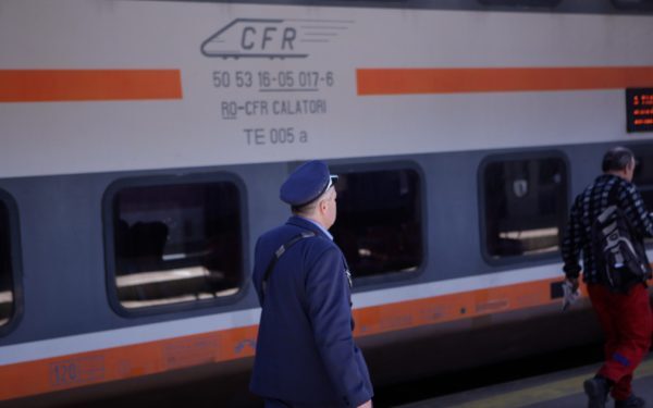 CFR SA, faliment iminent? Salariile angajaților în pericol