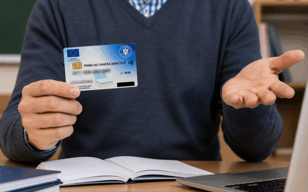 Profesori: 1.500 lei în cont până pe 31 august