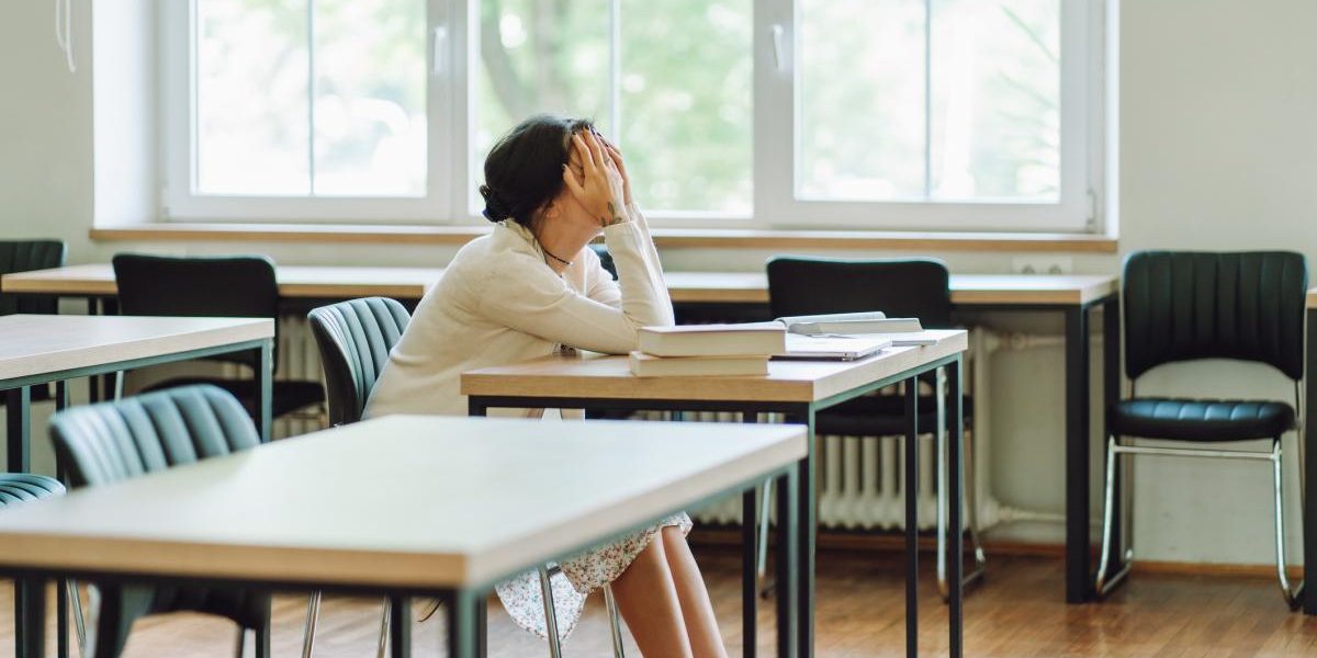 Profesoara cu pensie de lux: 17 ani concediu, acum dă în judecată