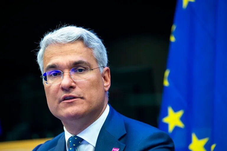 România cere 3 miliarde de euro: Bani pe borcan din PNRR