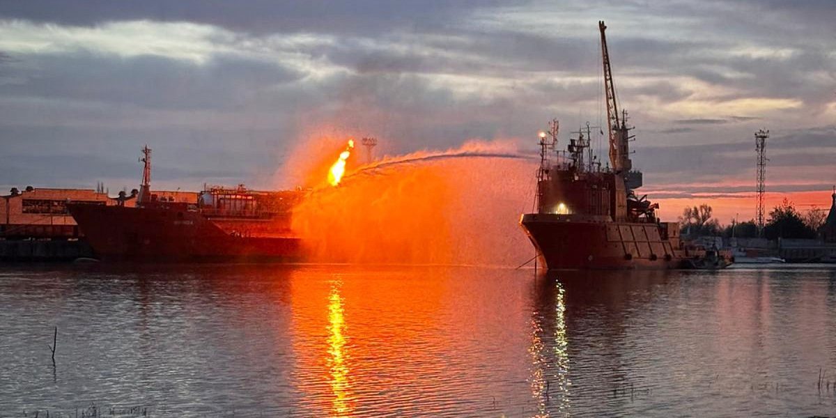 Rusia Atacă Izmail, Incendiu la Granița cu România