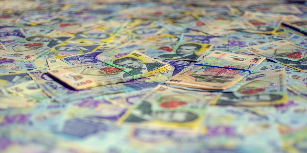 Românii împrumută statul: dobânzi noi pentru 1, 3, 5 ani