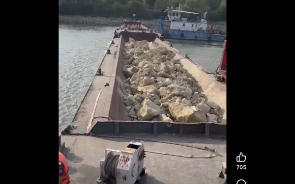 Barjă scufundată pe Dunăre: Miza e Centrala Cernavodă