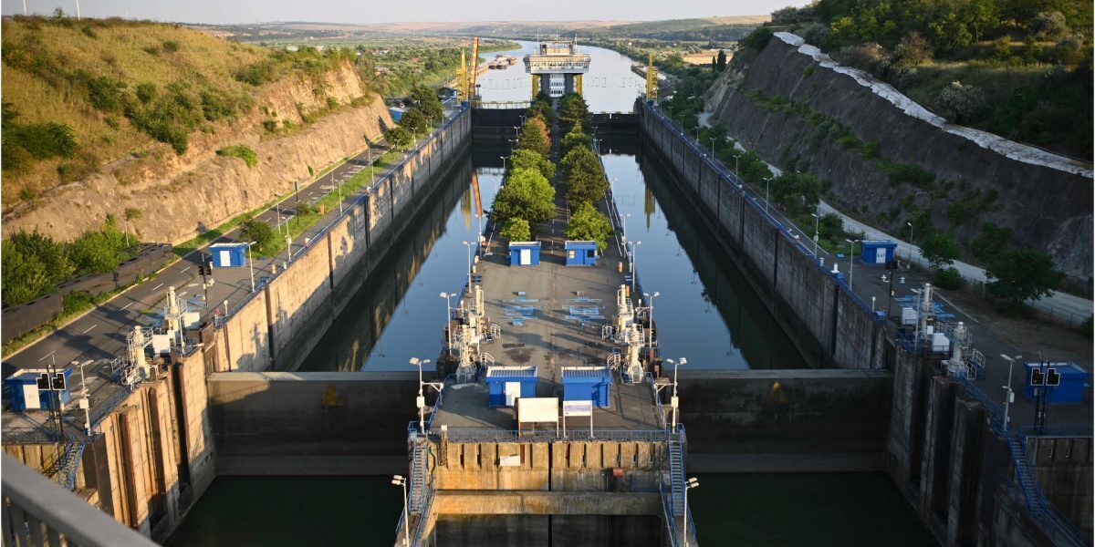 Apă pentru Cernavodă: Dunărea e „la cuțit” | AUDIO