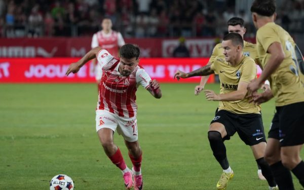 Dinamo învinge Voluntari 2-0: Musi dublează avantajul „câinilor”