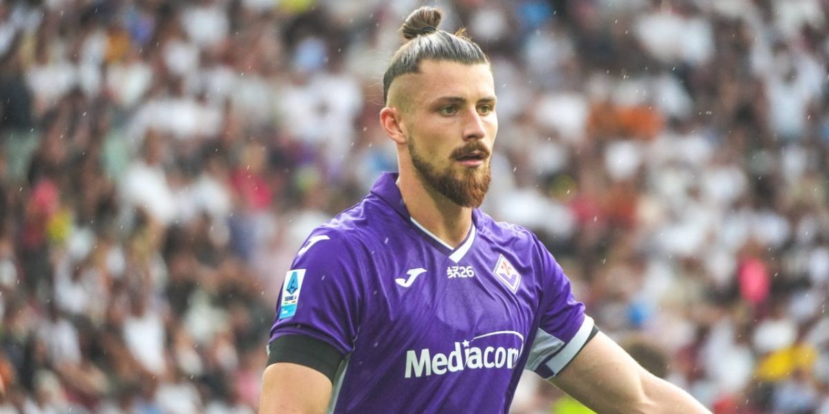 Drăgușin titular în Fiorentina – Benevento, debut oficial pe VOYO