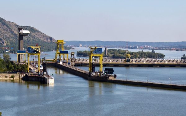 România, pe muchie de cuțit: 19 GW instalați, dar producție de sub o treime. Unde s-au dus investițiile