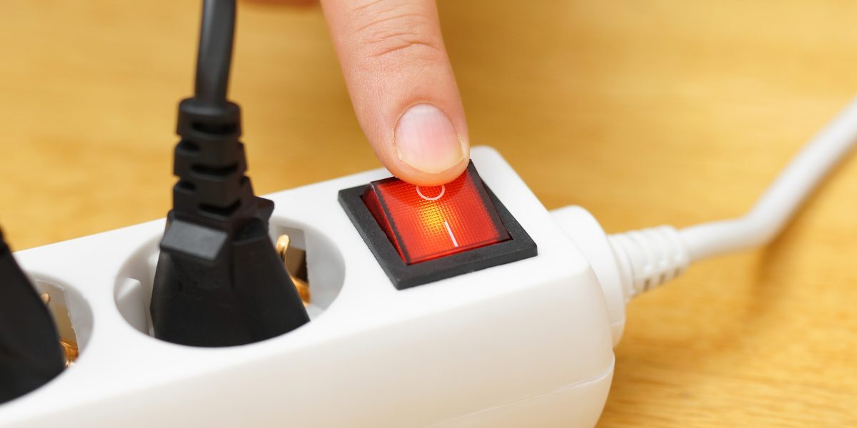 Ministerul Energiei: Consumați curent mai puțin seara