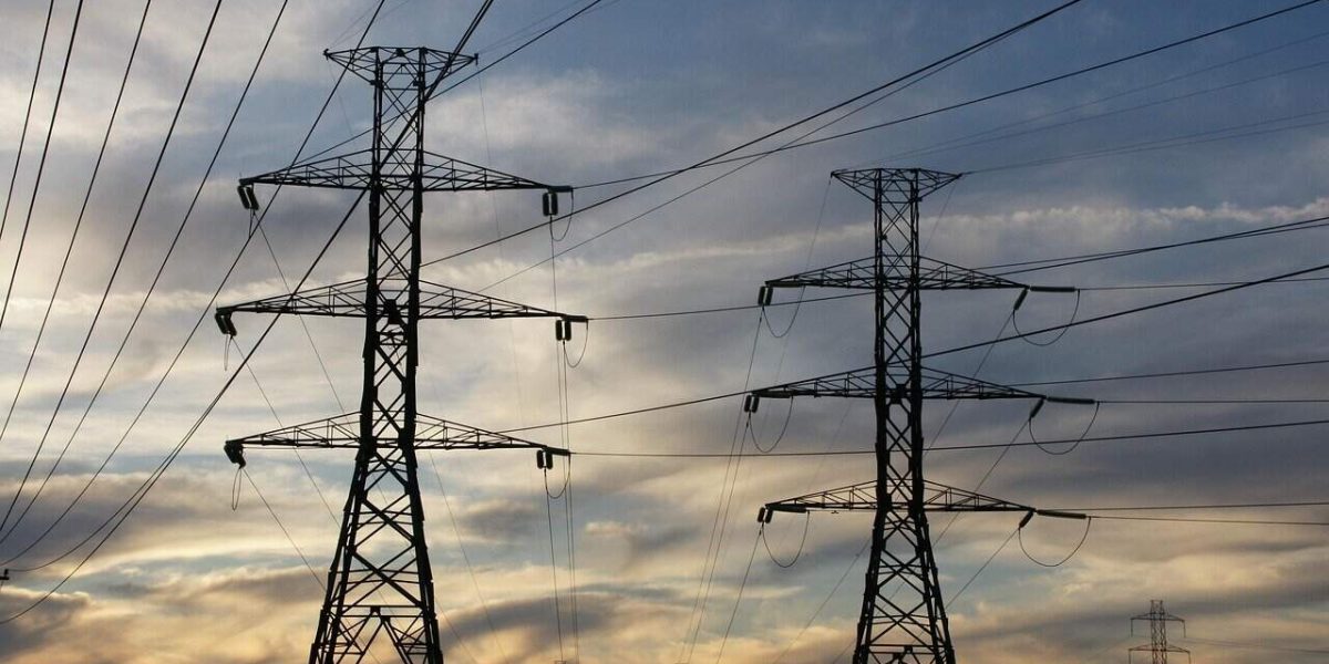 Avansul pentru facturile de energie sare la 60%. Deputații au votat