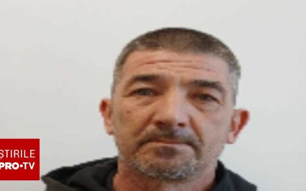 Evadat sub supraveghere: Poliția caută un fugar cu brățară electronică
