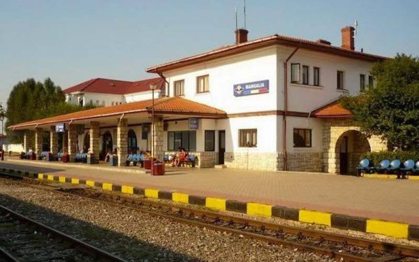 Fată de 19 ani, lovită de tren în gara Mangalia. Căștile au fost fatale