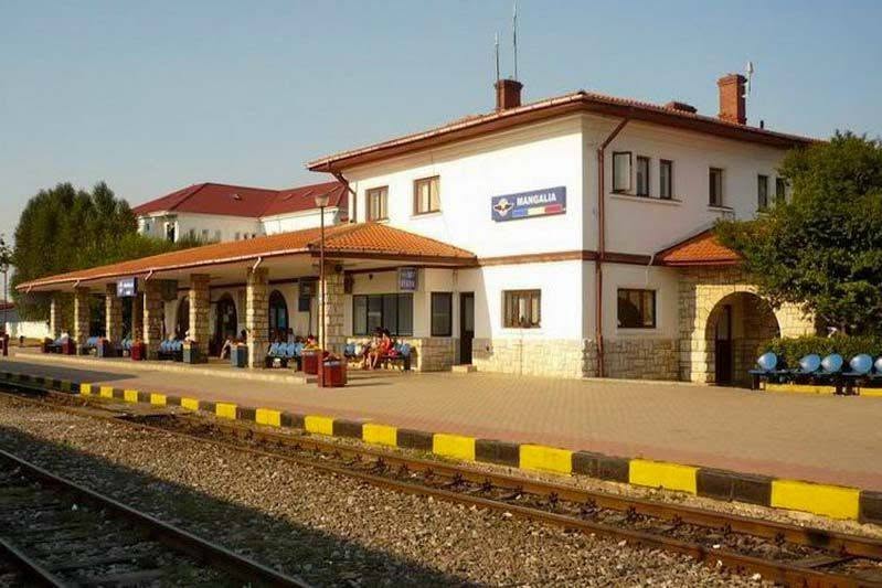 Fată de 19 ani, lovită de tren în gara Mangalia. Căștile au fost fatale