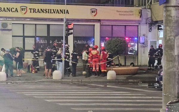 Incendiu în București: 20 de locatari s-au salvat singuri
