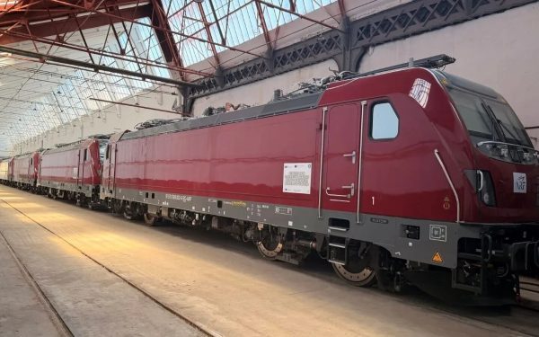 Locomotive de 90 mil € blocate: ETCS le ține pe loc