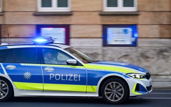 Șofer român, descalificat din microbuz în Germania! Pasager, la volan