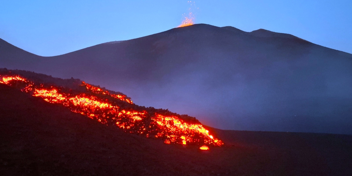 Haos în Grecia: Zboruri suspendate din cauza cenușii vulcanice
