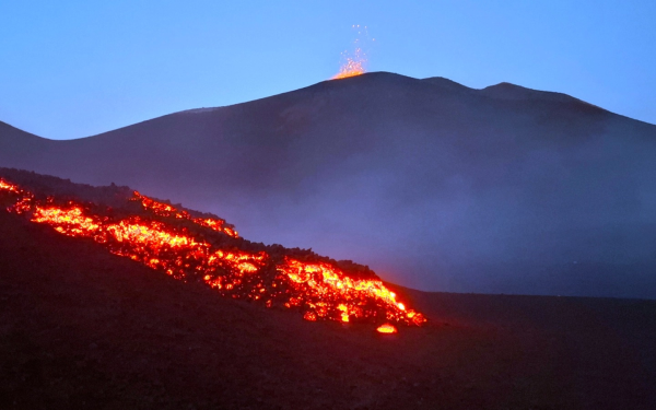 Haos în Grecia: Zboruri suspendate din cauza cenușii vulcanice