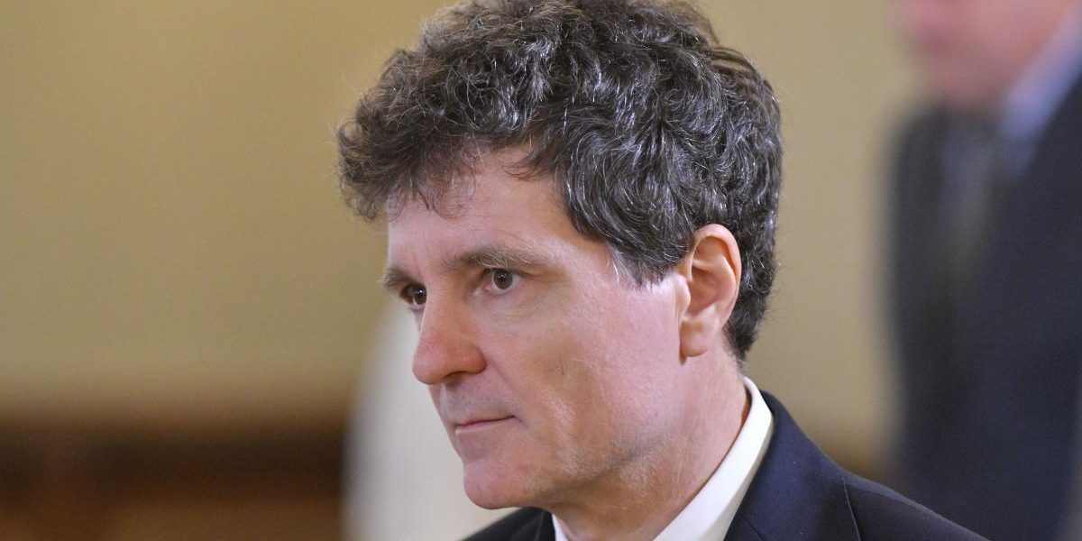 Nicușor Dan: Euro se adoptă dacă se lasă politicile pe-afară