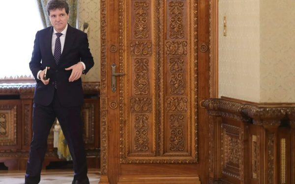 Cotroceni: Nicușor Dan și partidele, negocieri decisive pentru Legea salarizării
