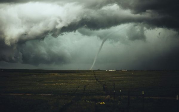 România, lovită de vara fierbinte: August aduce fenomene meteo extreme