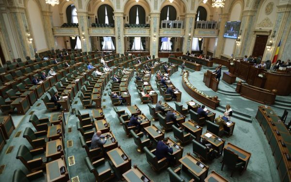 Parlament: Lege integritate controversată, invalidare primar Timișoara