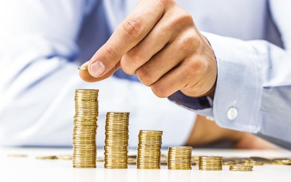 Românii, mai bogați: Averi de 2.000 mld lei în 20 ani