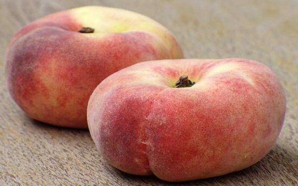 Piersici plate: Naturale sau modificate? Află adevărul!
