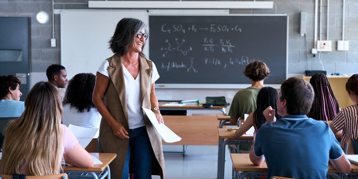 Profesoară, 17 ani concediu medical. Pensia, acum contestată