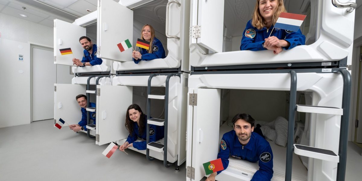 Test pe Pământ: 6 oameni, 100 de zile în izolare, pregătiți pentru Lună