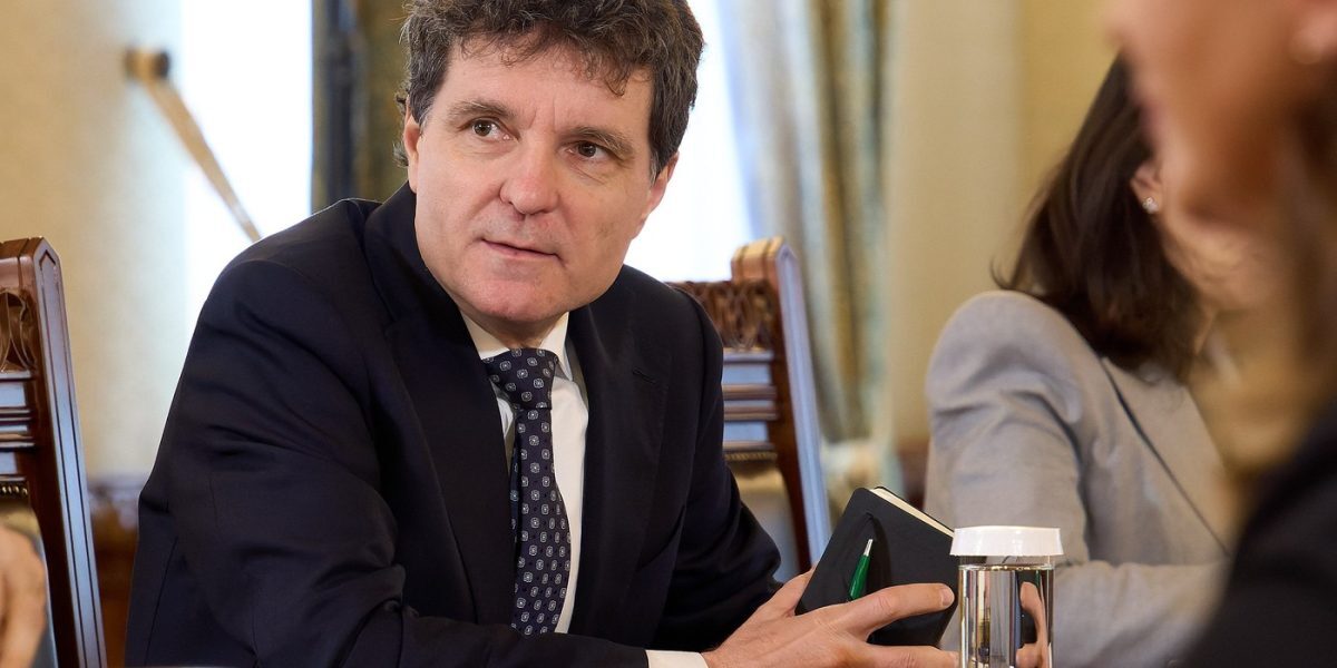 Nicușor Dan, ATAC LA CURTEA CONSTITUȚIONALĂ: CE CONTESTĂ LA LEGEA ANI