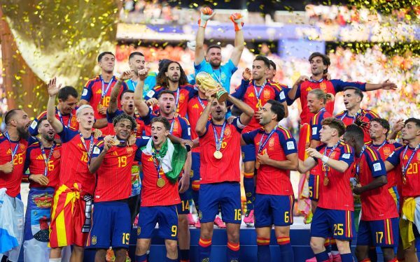 SPANIOLETII L-AU DOBORÂT PE Messi, REGE Mondial