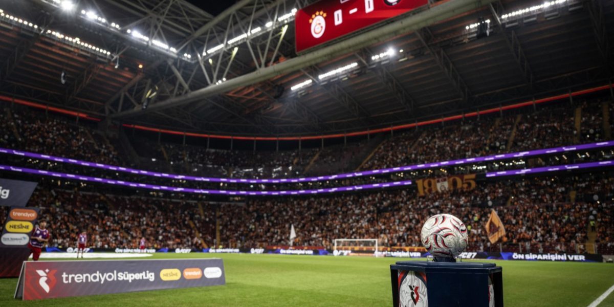 Șapte ani de suspendare pentru corupție în fotbal