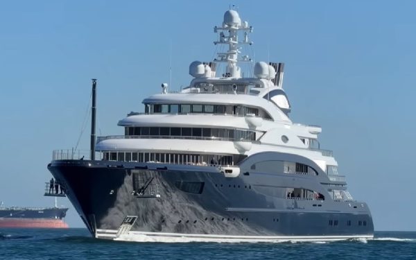Prințul Arabiei Saudite, superiaht de 500 mil. $ și o cerință șocantă