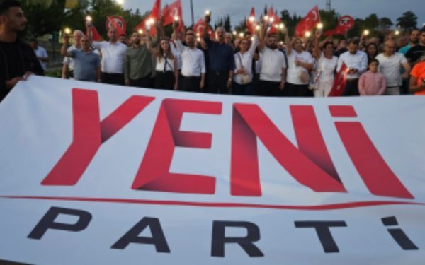 Demisie din CHP: Trece la Noul Partid