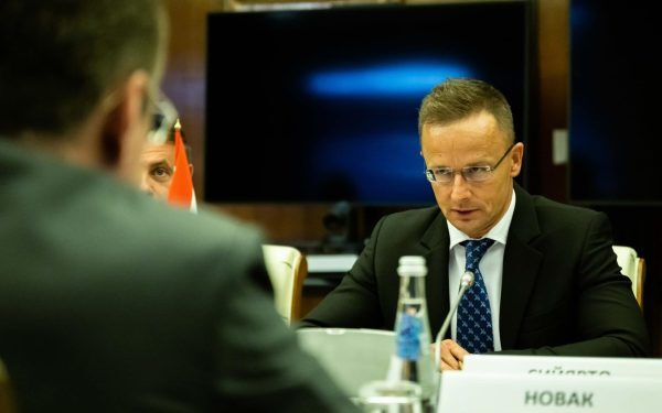 Szijjarto, sub lupa Parlamentului: Noul job la chinezii BYD, anchetat