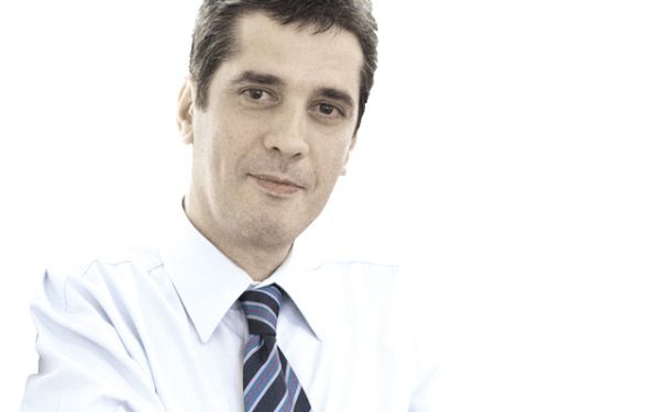 Grindeanu: Mântuirea sau blestemul lui Iulian Anghel?