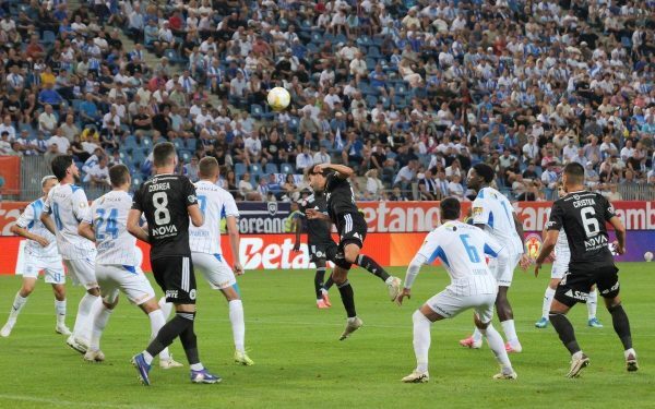 U Craiova – U Cluj LIVE: Echipe, cote și duelul pentru Superligă